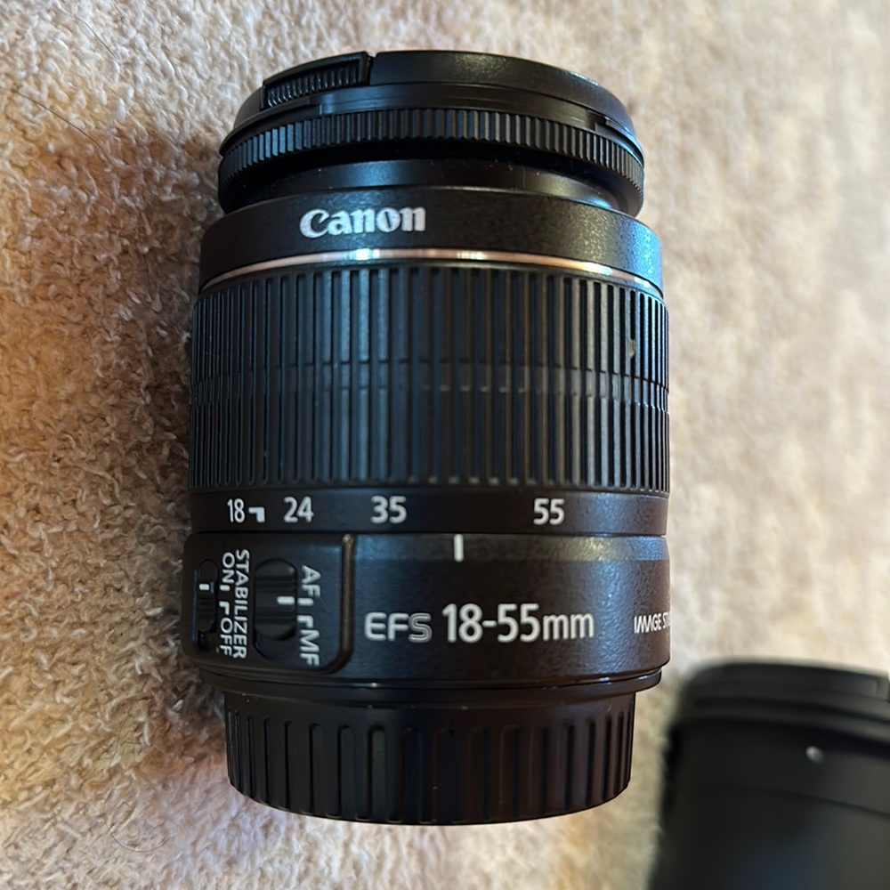 Canon EFS 18-55mm lense